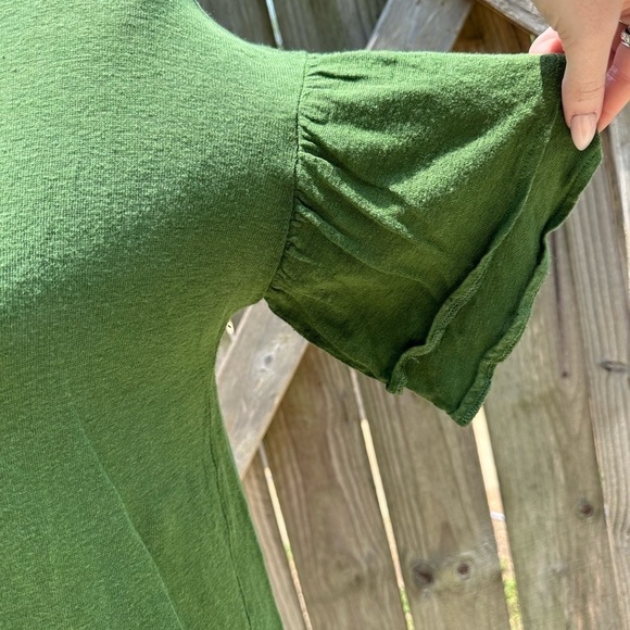 J. Jill Love Linen Flutter Ruffle Stacked Sleeve Forest Green Short Sleeve Top - Picture 7 of 10
